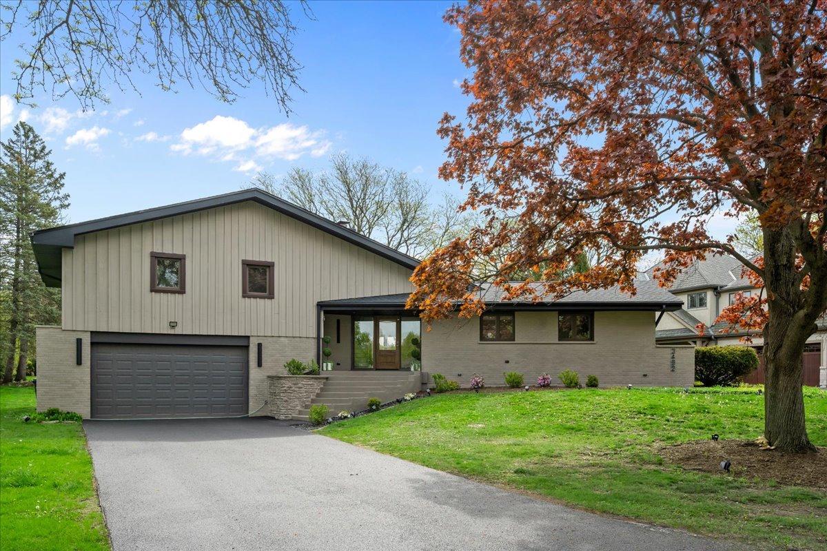 3492 Whirlaway Dr., Northbrook, IL 60062