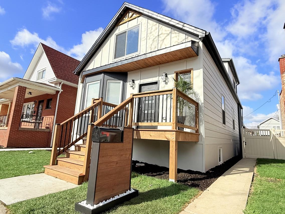 2222 Highland Ave., Berwyn, IL 60402