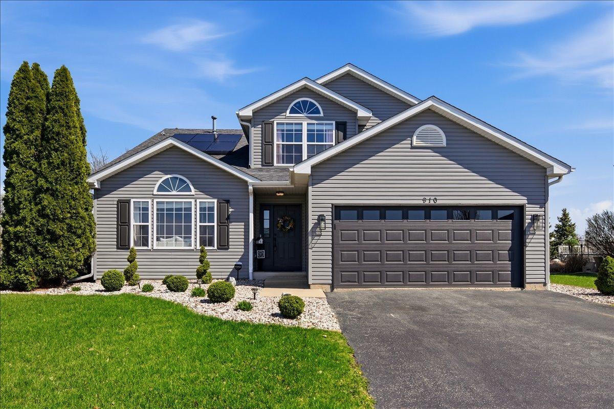 910 Shorewood Dr., Shorewood, IL 60404