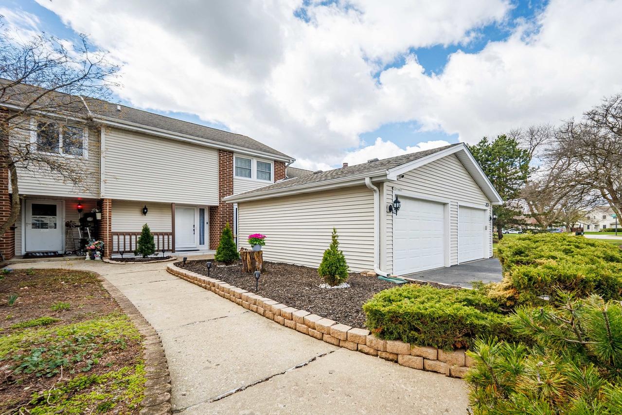 30W447 Fairway Dr., Naperville, IL 60563