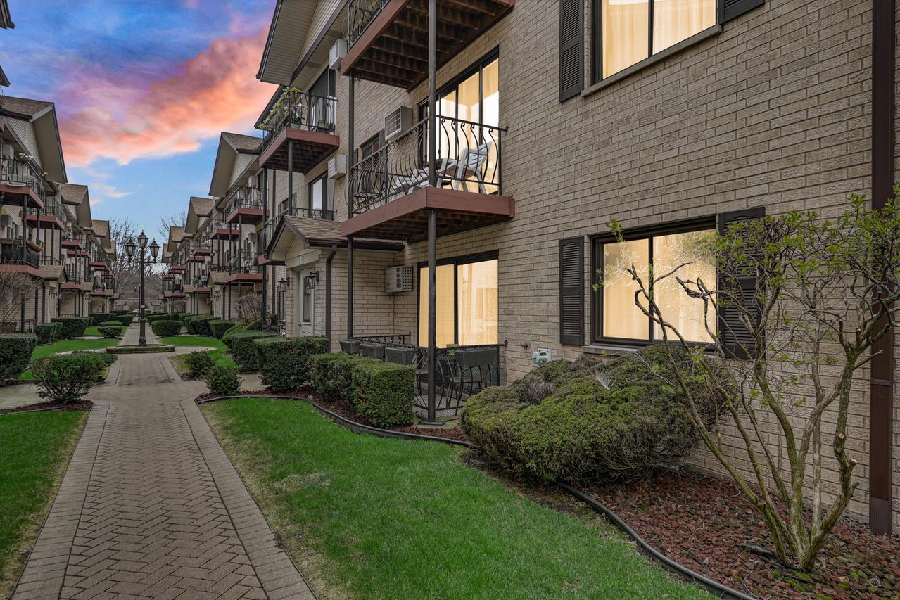 5159 N East River Rd. #110E, Chicago, IL 60656