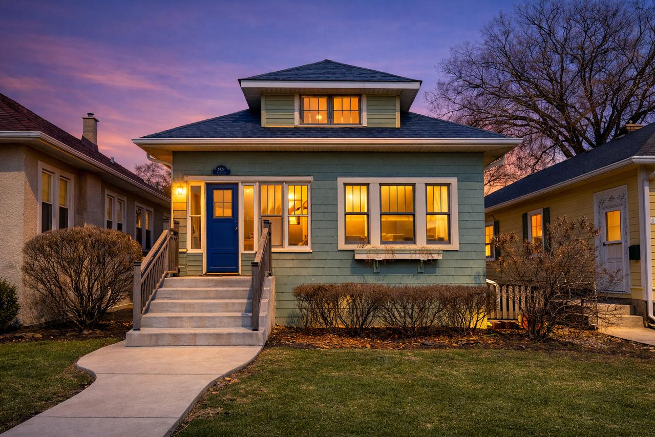 8424 Greenview Ave., Brookfield, IL 60513