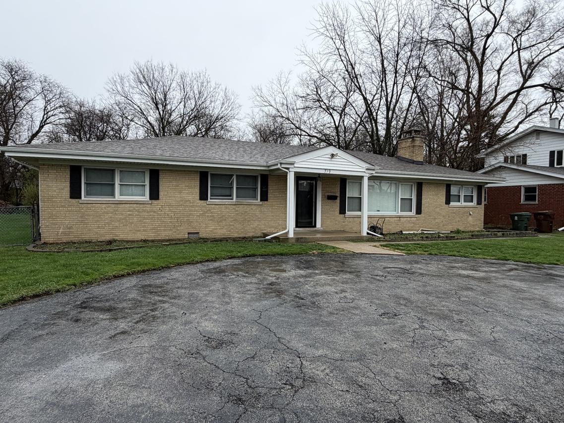 719 Braemar Rd., Flossmoor, IL 60422