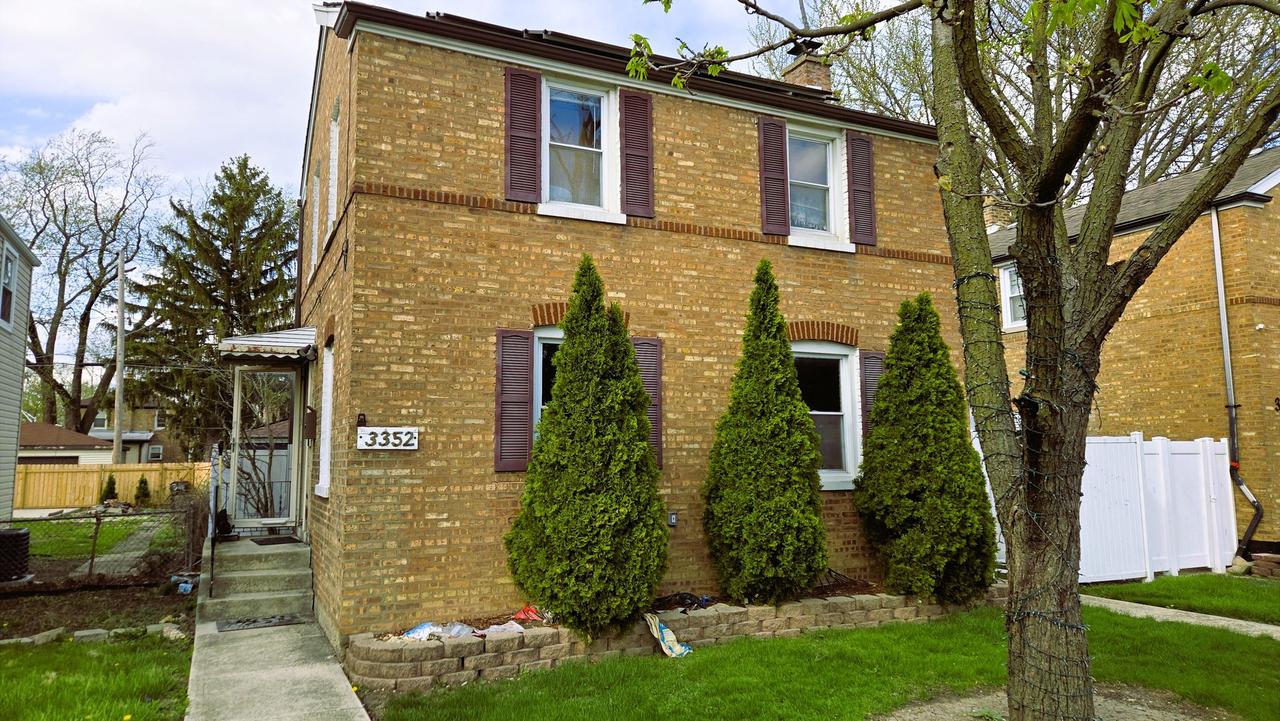 3352 W 84th St., Chicago, IL 60652