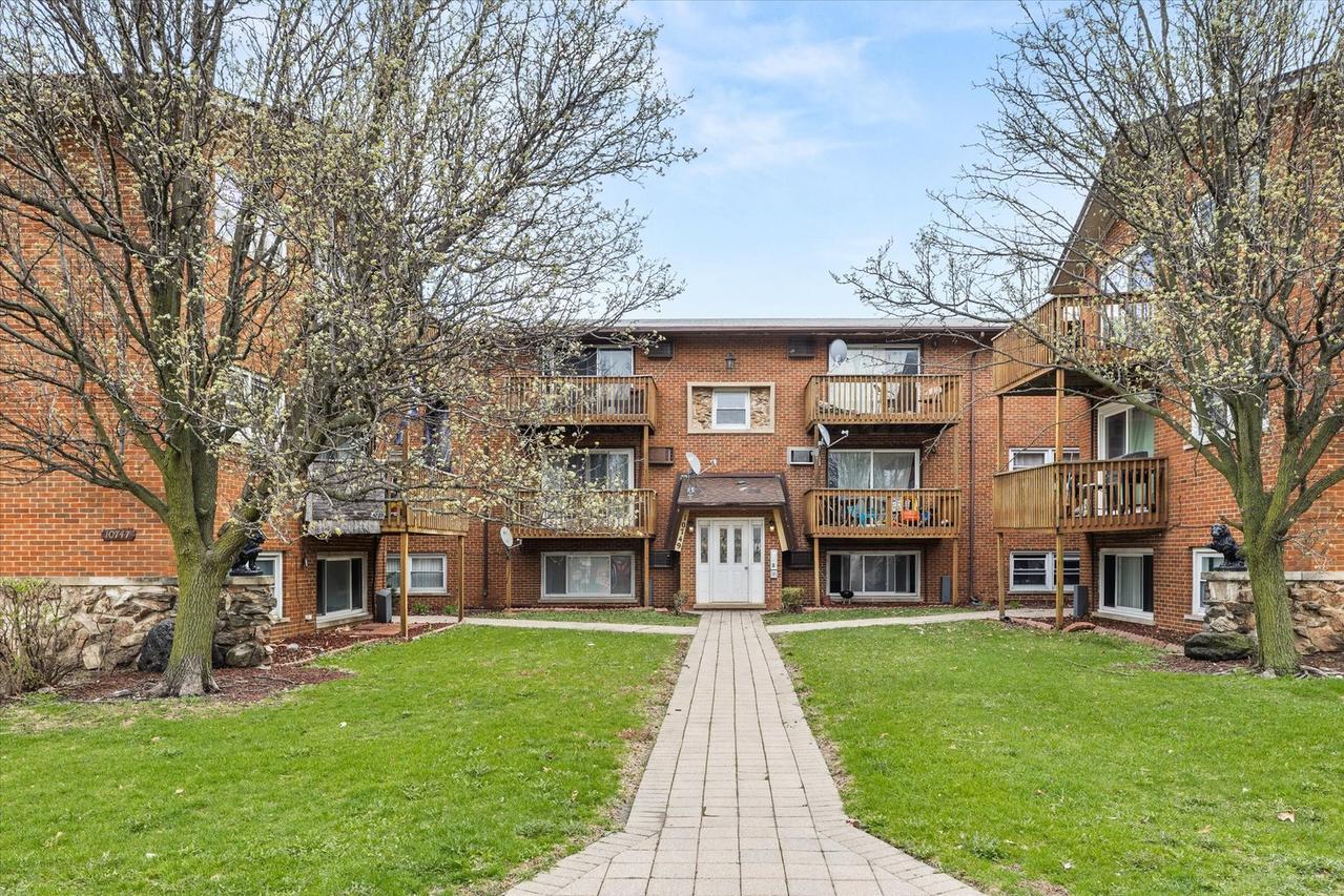 10747 S Harlem Ave. #B3, Worth, IL 60482
