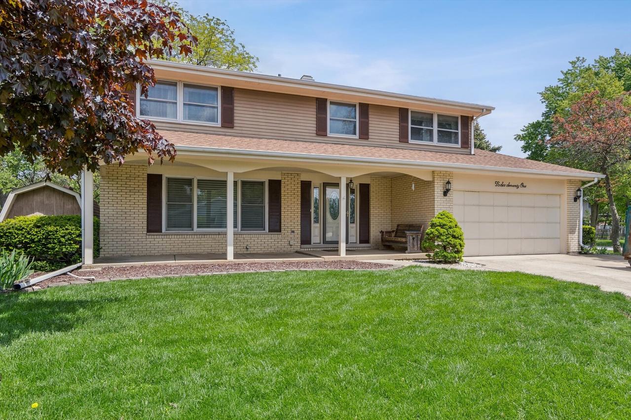 5S671 Park Meadow Dr., Naperville, IL 60540