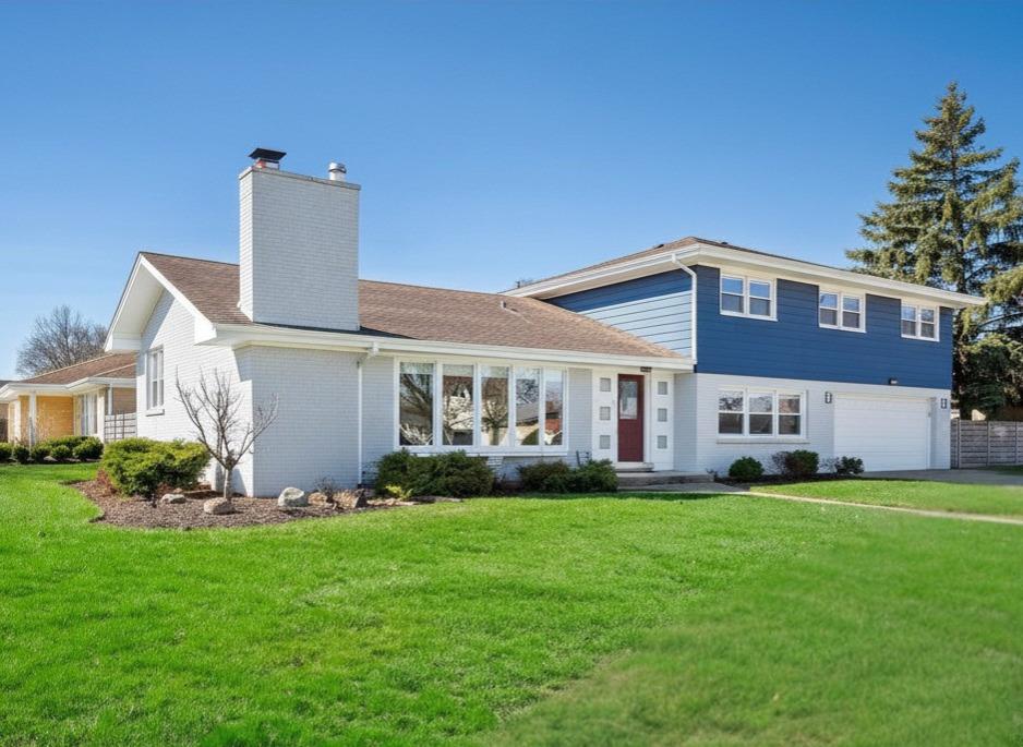 452 E Adams St., Elmhurst, IL 60126