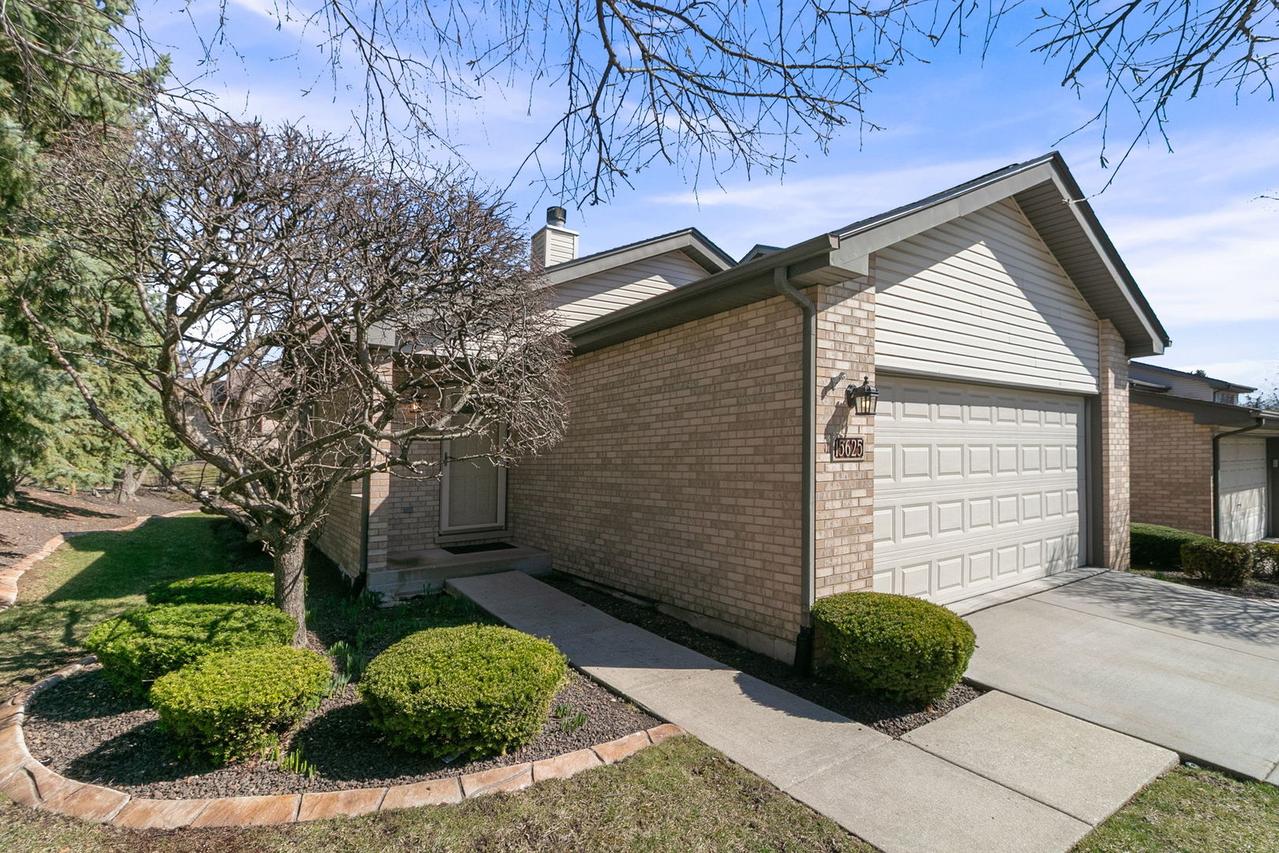 15625 Shenandoah Dr., Orland Park, IL 60467