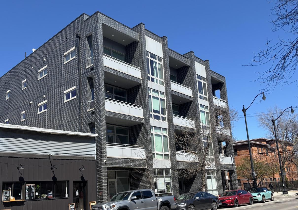 3024 W Armitage Ave. #1, Chicago, IL 60647