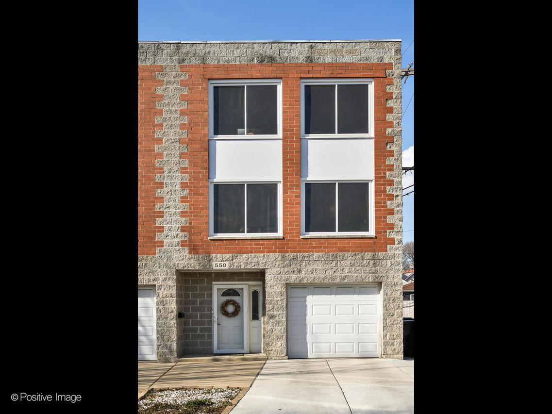 550 W 45th St., Chicago, IL 60609