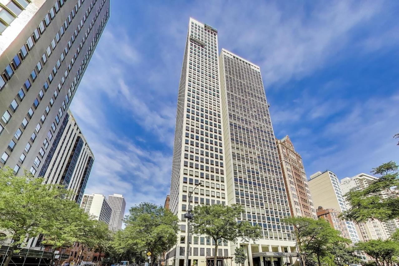 1100 N Lake Shore Dr. #27B, Chicago, IL 60611