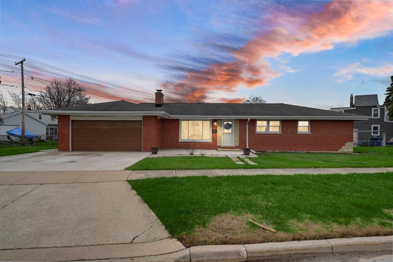 131 Village Dr., Northlake, IL 60164