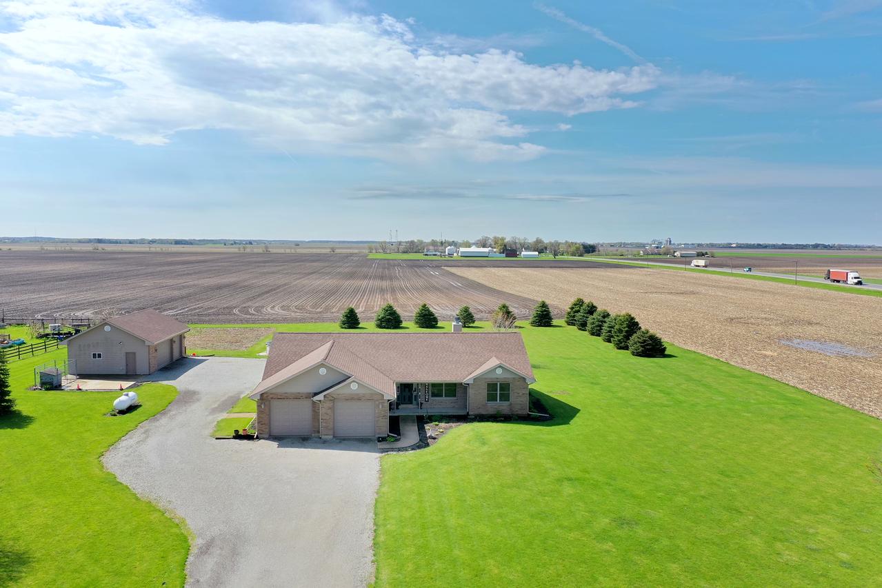 13042 E 10500n Rd., Grant Park, IL 60940