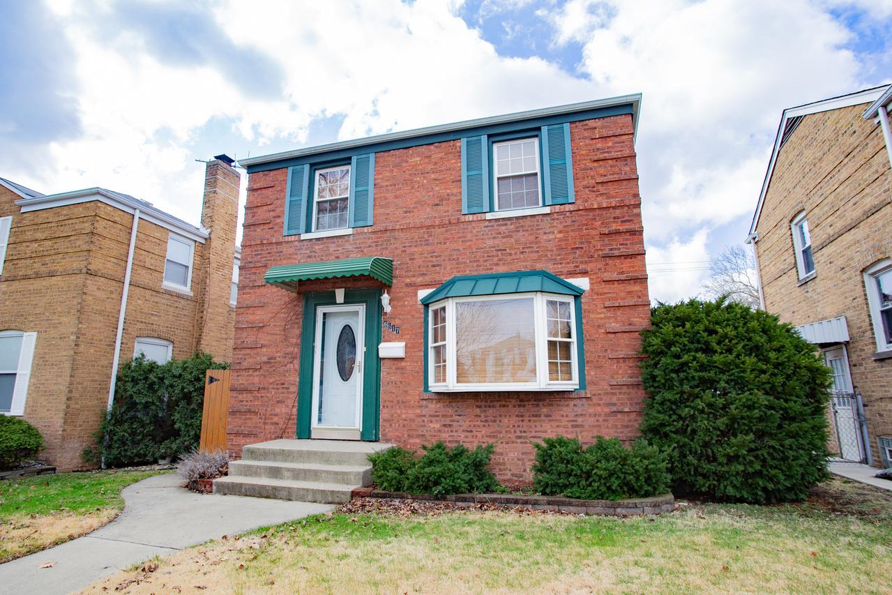 [Address Hidden by Seller], Chicago, IL 60656