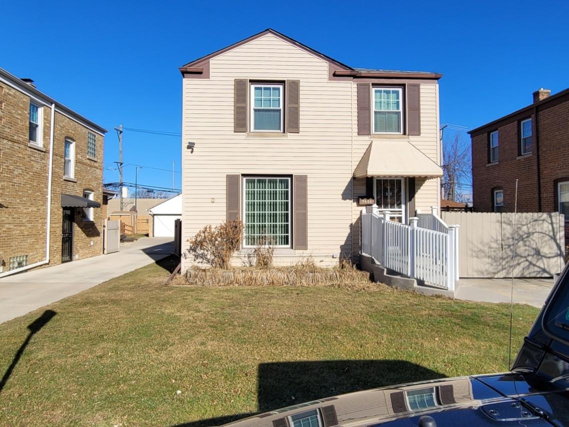 7432 W Gregory St., Chicago, IL 60656