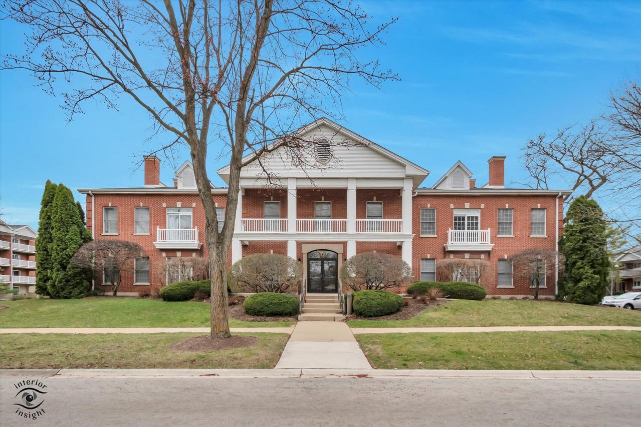 1222 Depot St. #1c, Glenview, IL 60025