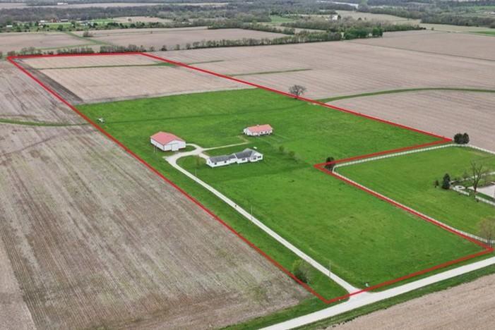 2136 N 34th Rd., Ottawa, IL 61350