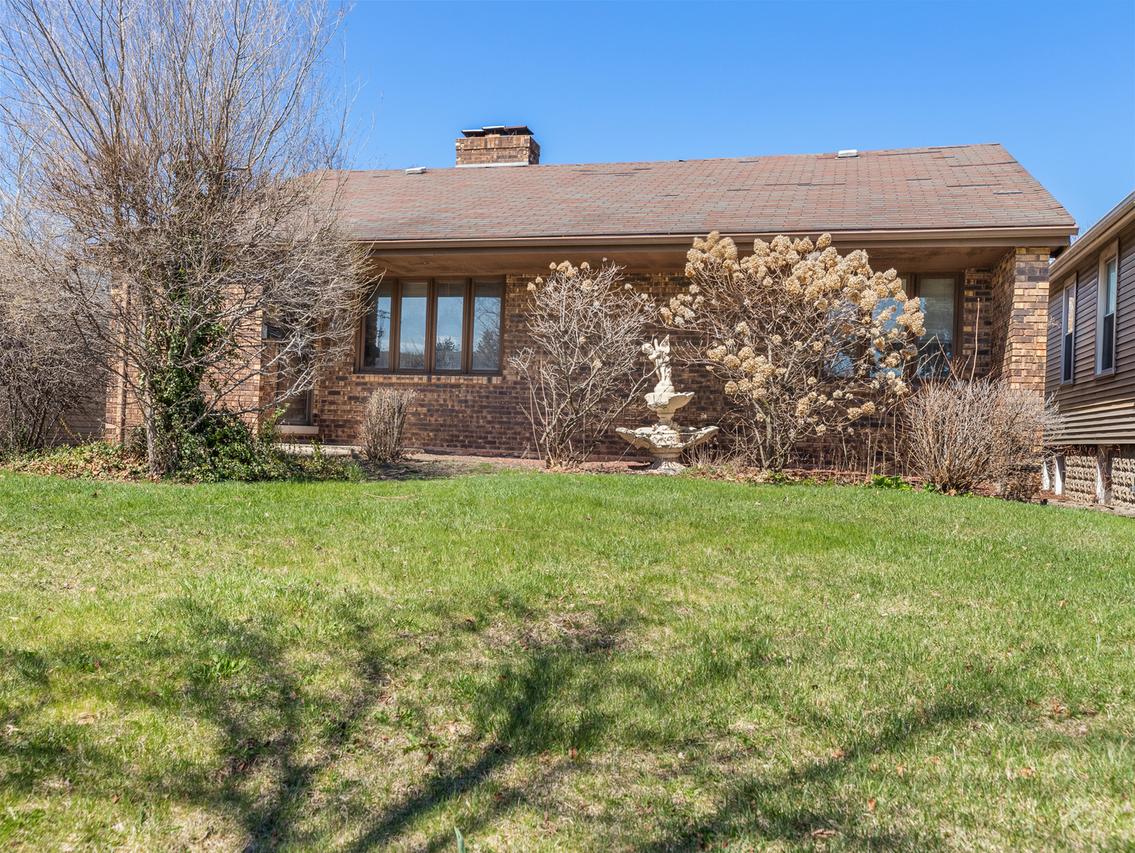 1726 E Lincoln Ave., Des Plaines, IL 60018