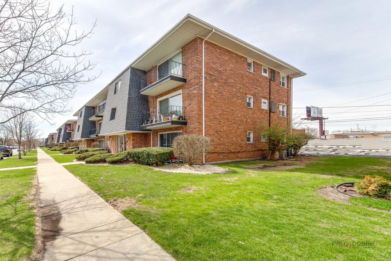 10936 S Keating Ave. #1A, Oak Lawn, IL 60453