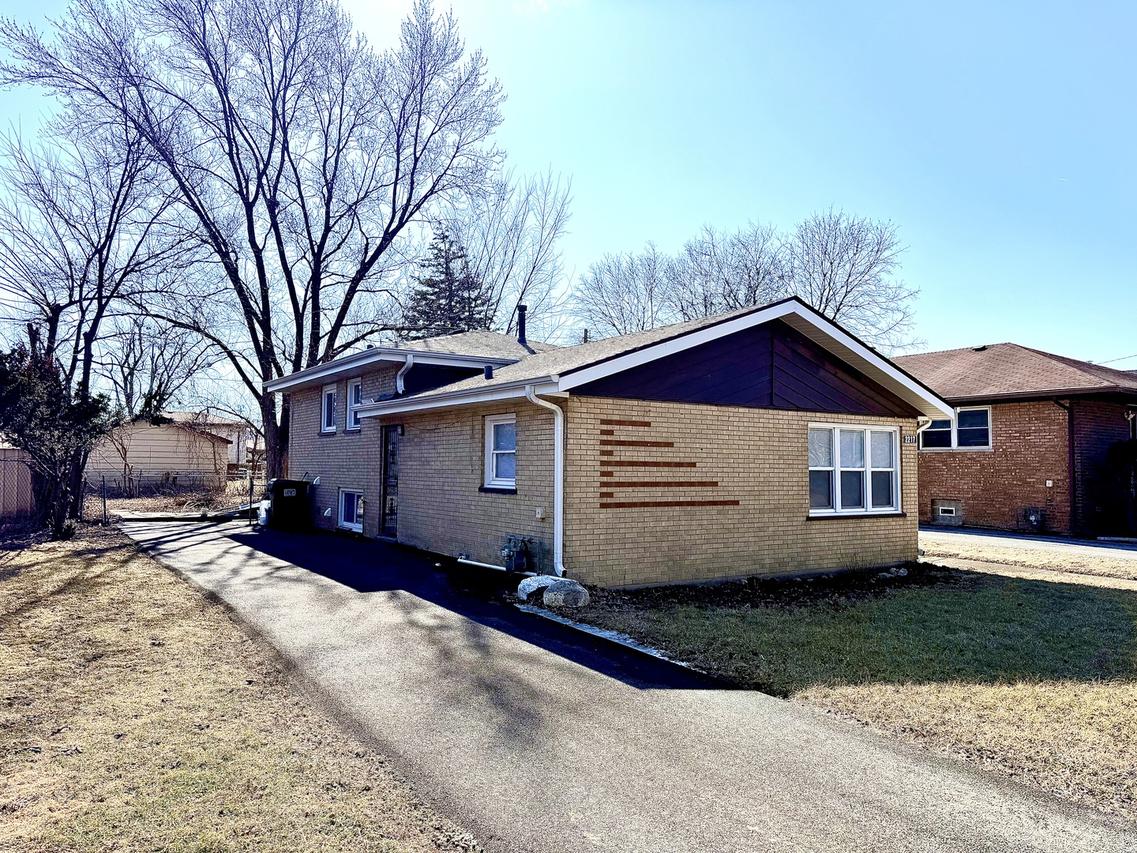 2217 W 156th Pl., Markham, IL 60426
