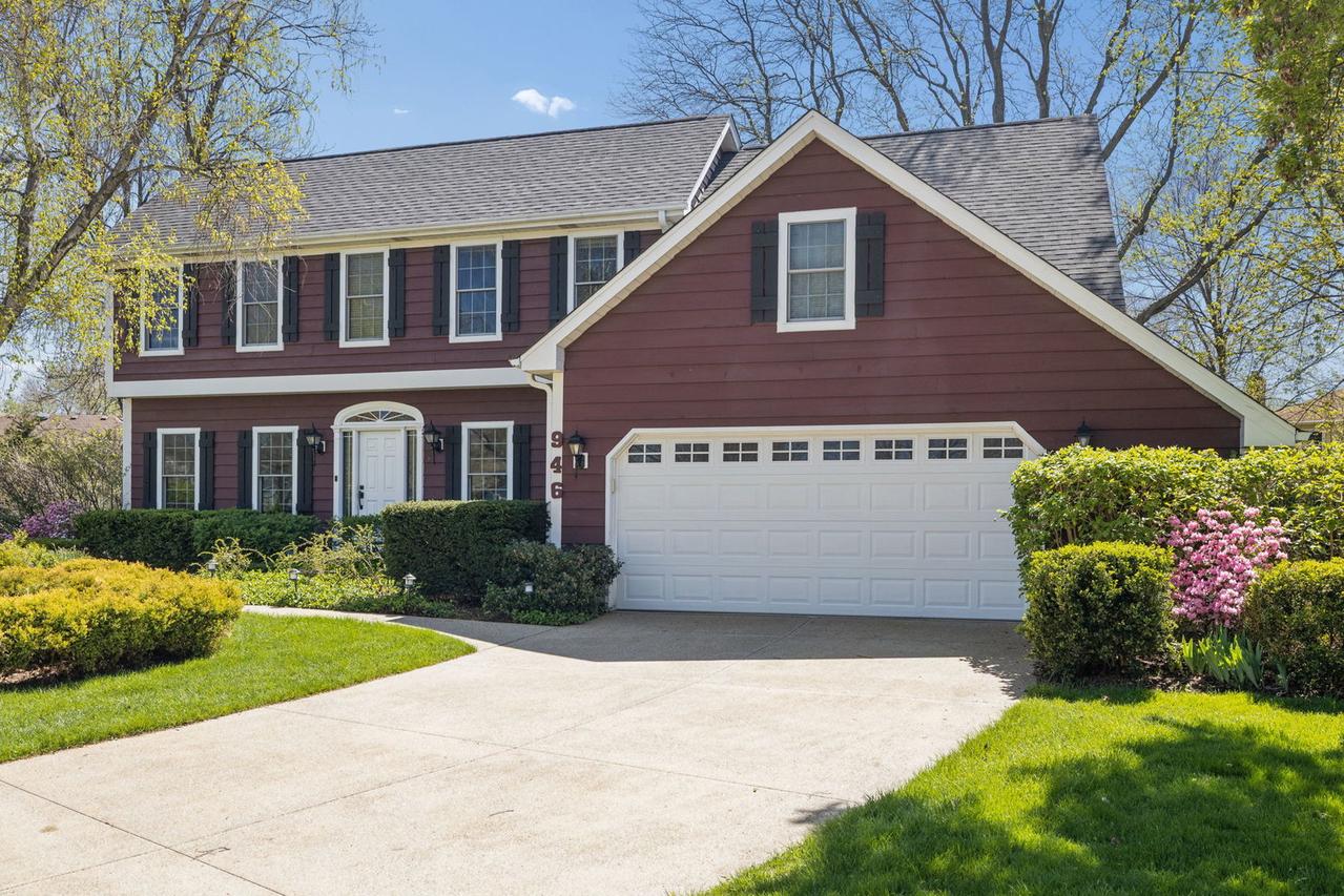 946 Montgomery Ct., Naperville, IL 60540