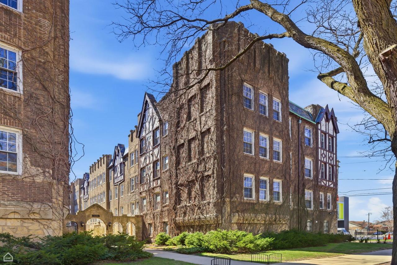 2331 W Farwell Ave. #3N, Chicago, IL 60645