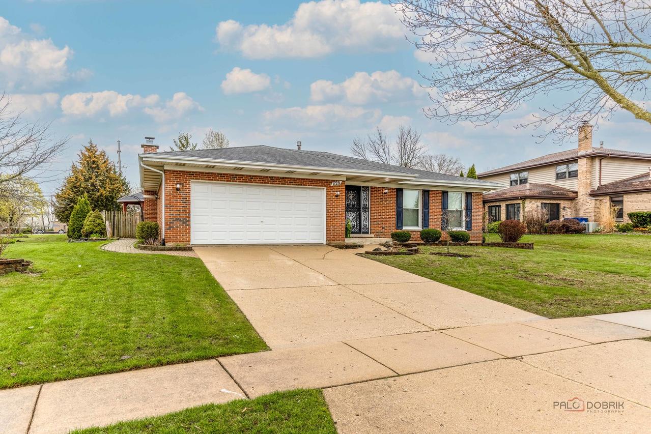 1128 Aegean Dr., Schaumburg, IL 60193