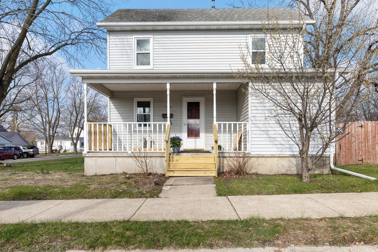 128 S 8th St., Rochelle, IL 61068