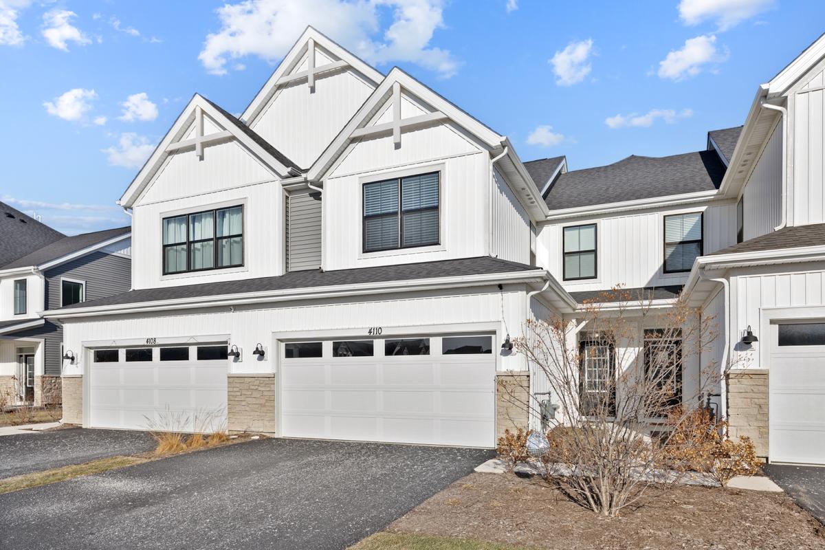 4110 Chelsea Manor Cir., Aurora, IL 60504
