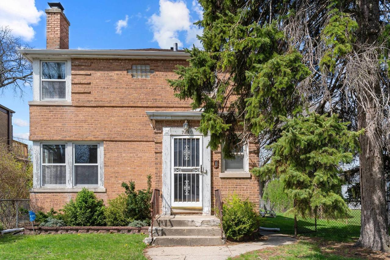 [Address Hidden by Seller], Chicago, IL 60645