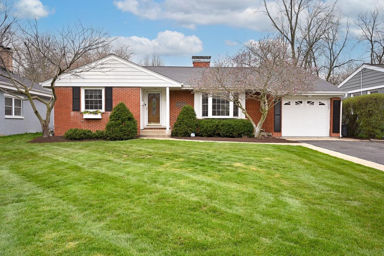 754 N Kenilworth Ave., Glen Ellyn, IL 60137