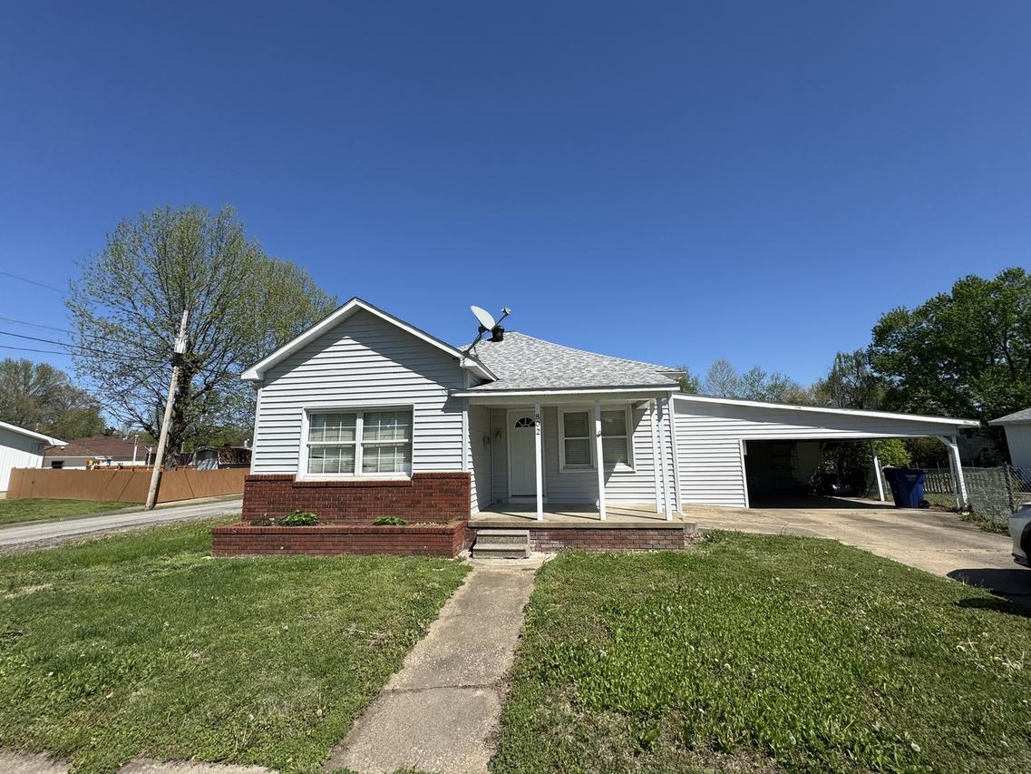 802 S Jefferson St., West Frankfort, IL 62896