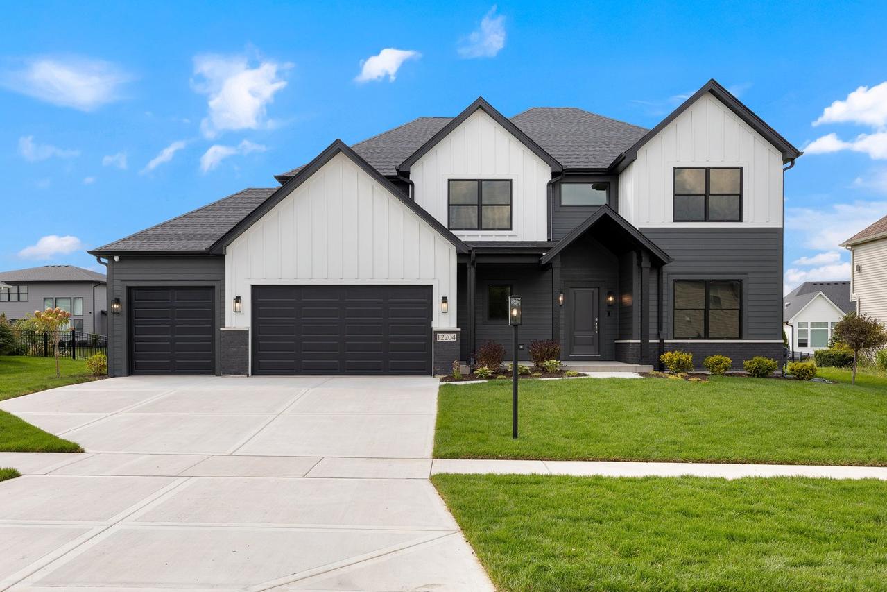 1033 Emerald Dr., Naperville, IL 60540