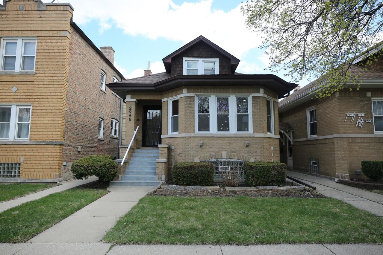 2955 N Lotus Ave., Chicago, IL 60641