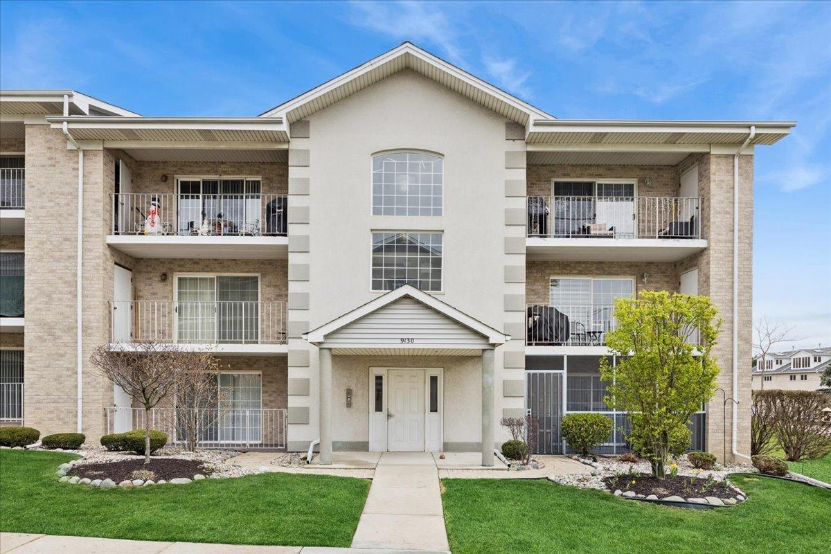 9130 W 95th St. #1B, Hickory Hills, IL 60457