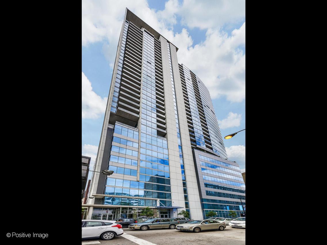 303 W Ohio St. #1404, Chicago, IL 60654