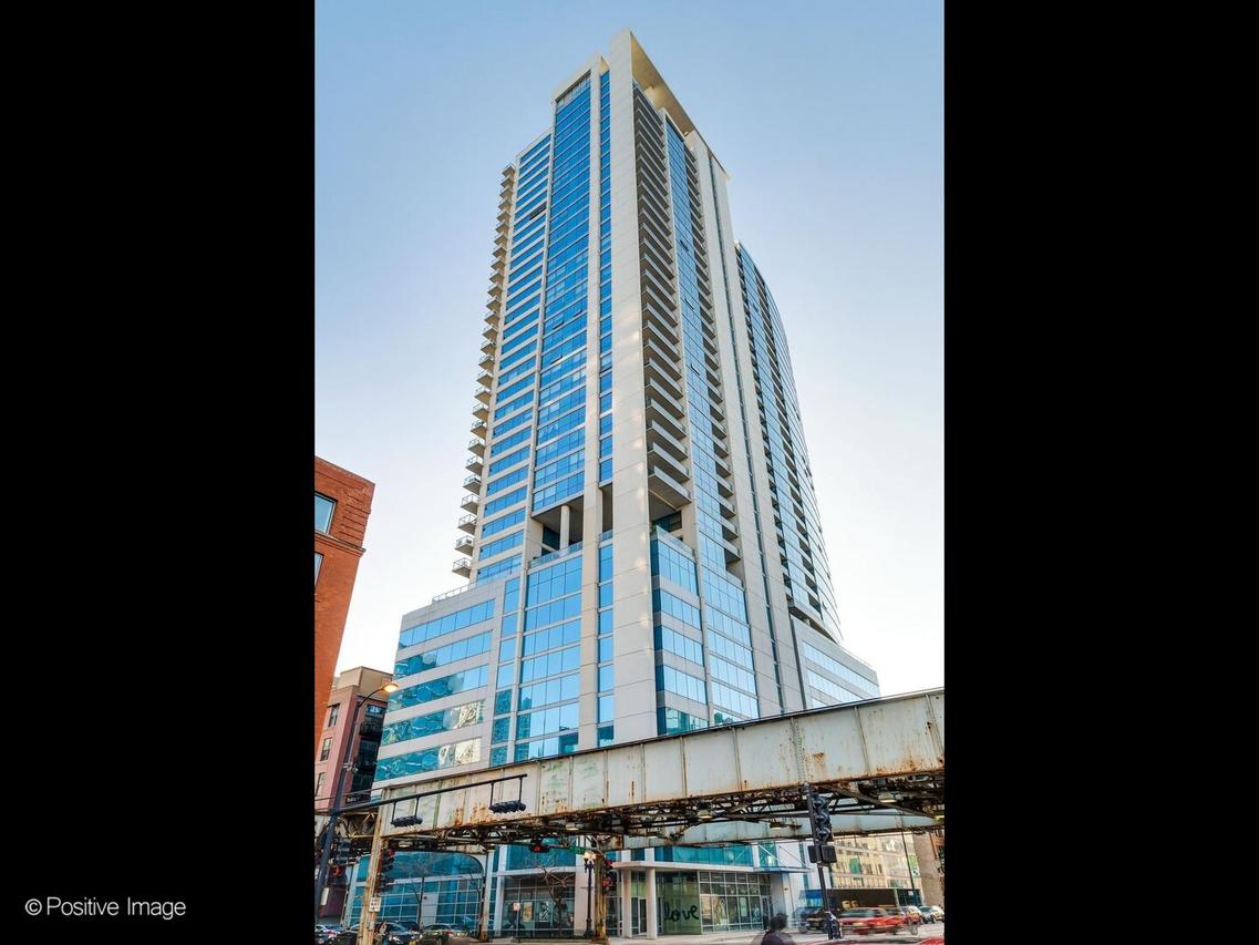 303 W Ohio St. #1404, Chicago, IL 60654