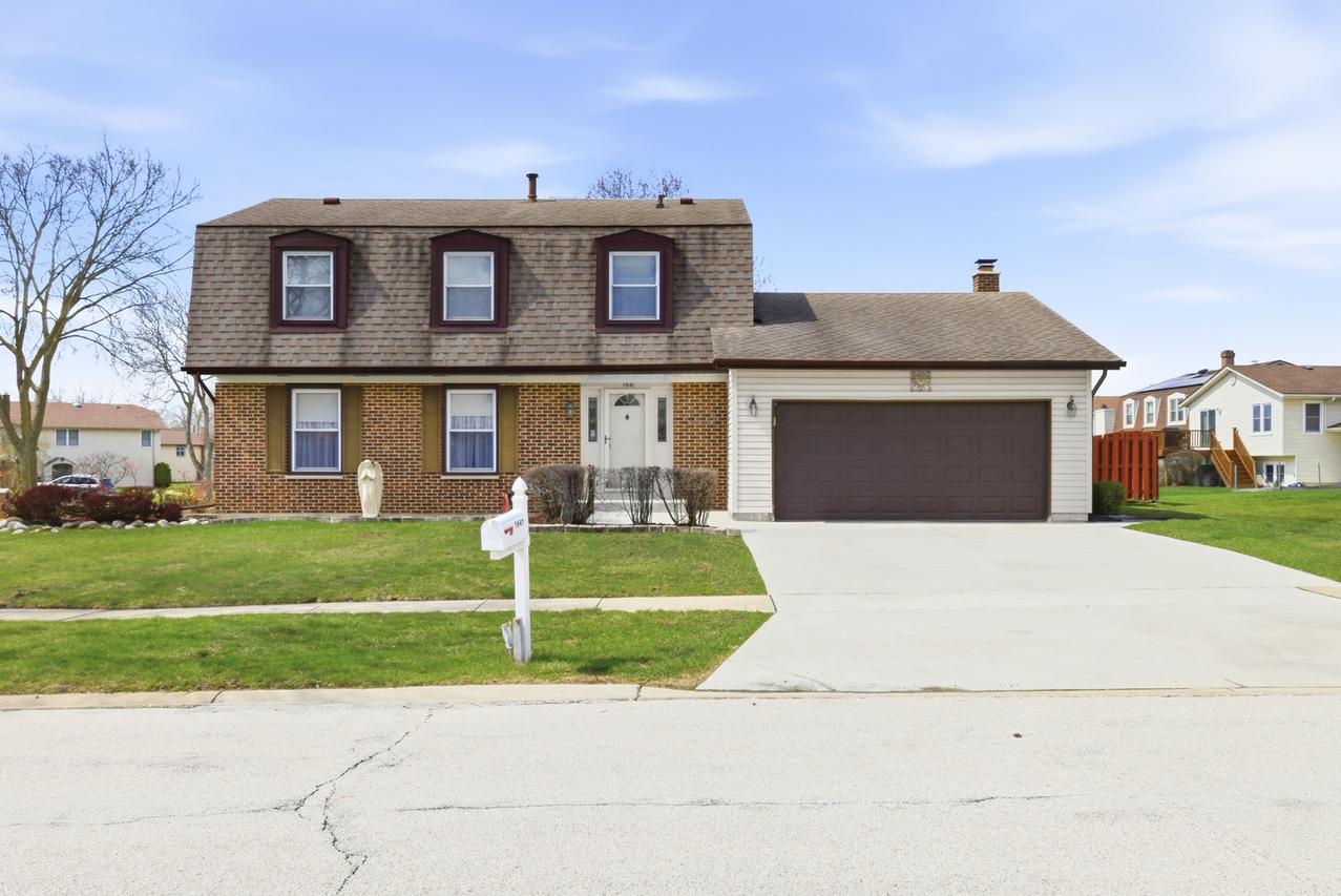 1641 Missouri Dr., Elk Grove Village, IL 60007