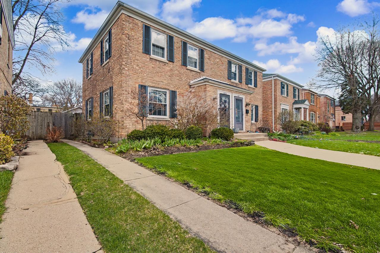 1623 Madison St., Evanston, IL 60202