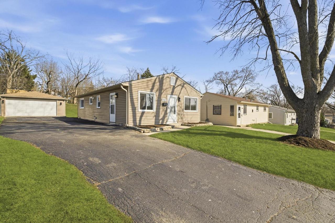 1543 Highland Ave., Glendale Heights, IL 60139