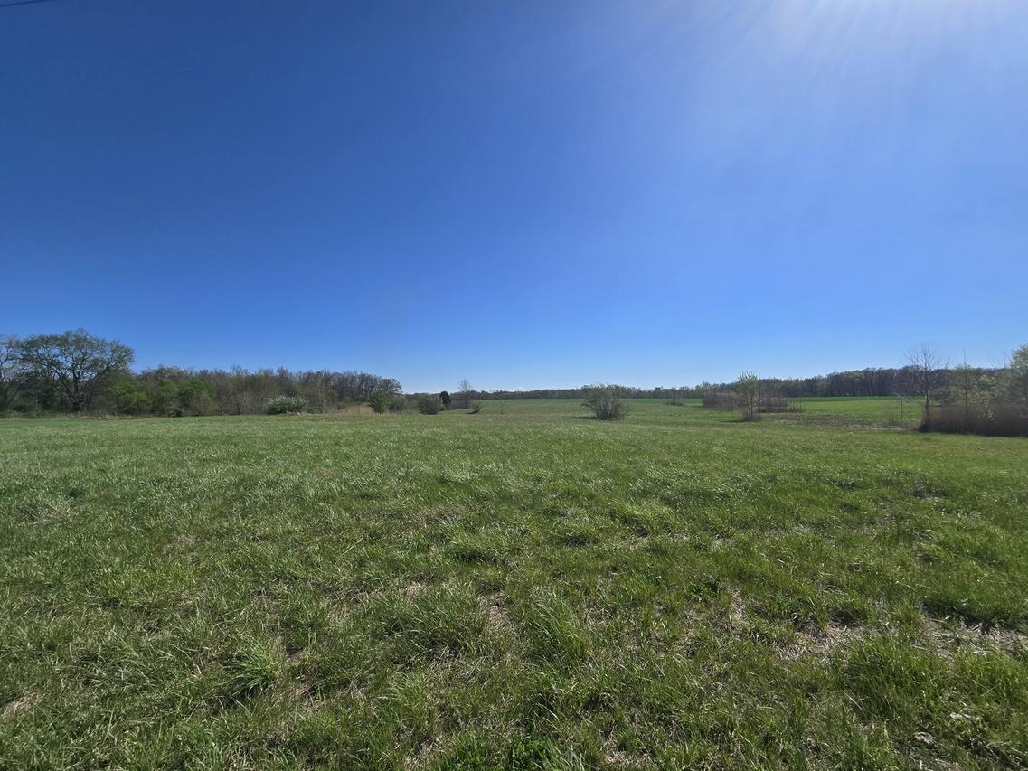 1 E Bakerville Rd., Belle Rive, IL 62810