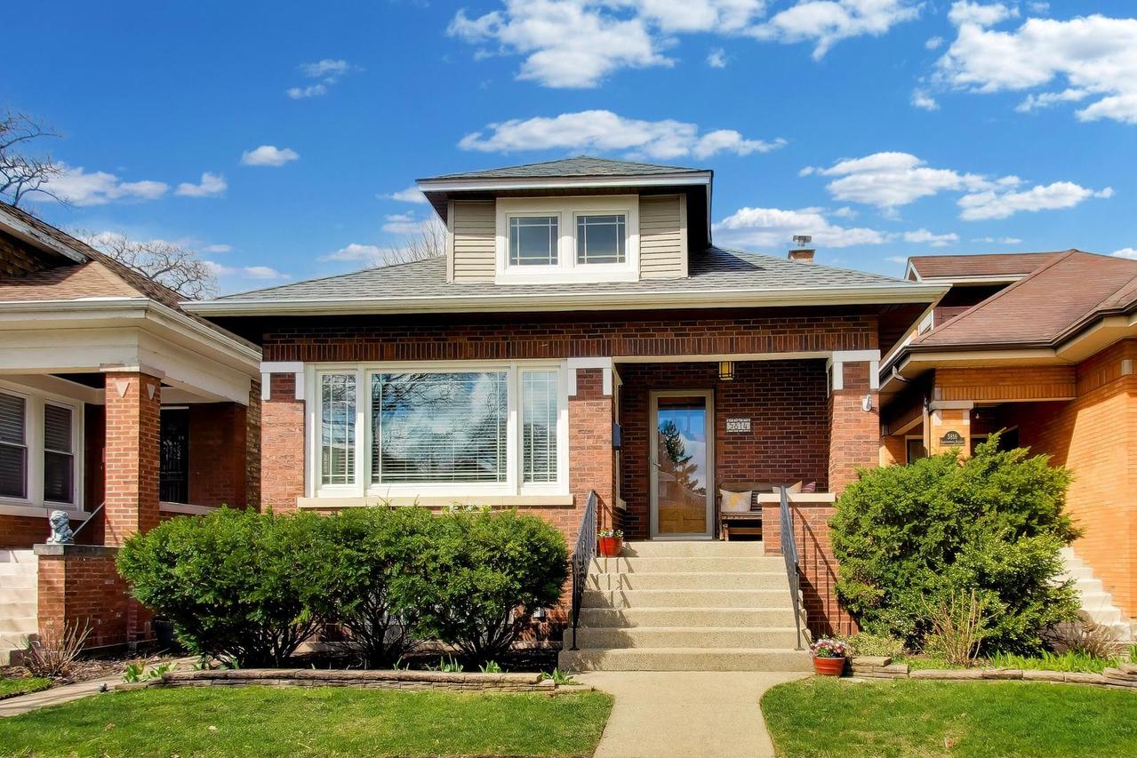 5814 N Sacramento Ave., Chicago, IL 60659