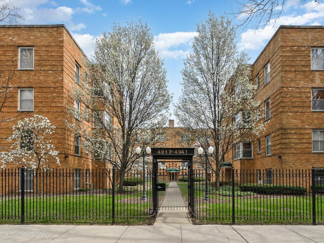 4935 N Wolcott Ave. #1A, Chicago, IL 60640