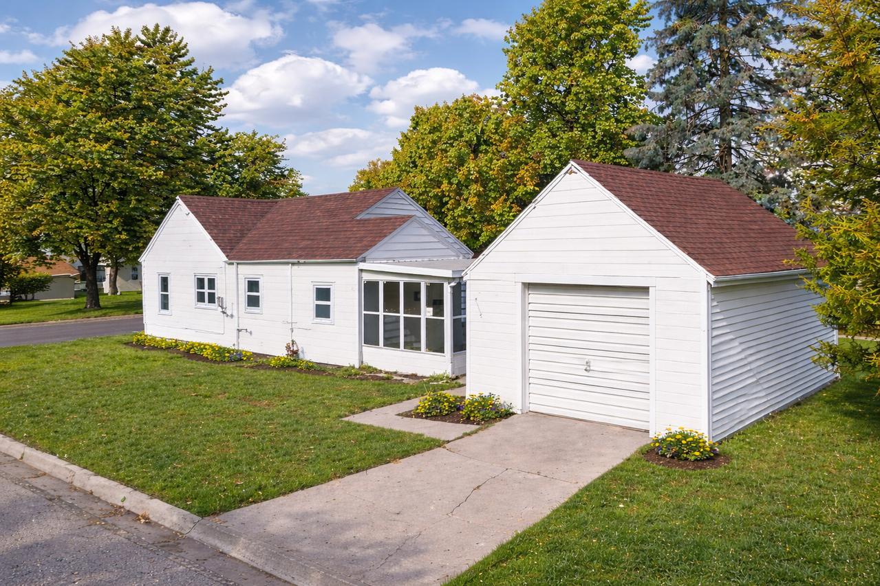 912 W 16th St., Sterling, IL 61081