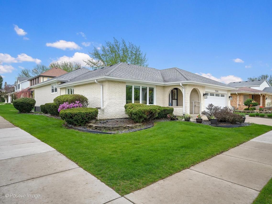 7201 Powell St., Downers Grove, IL 60516