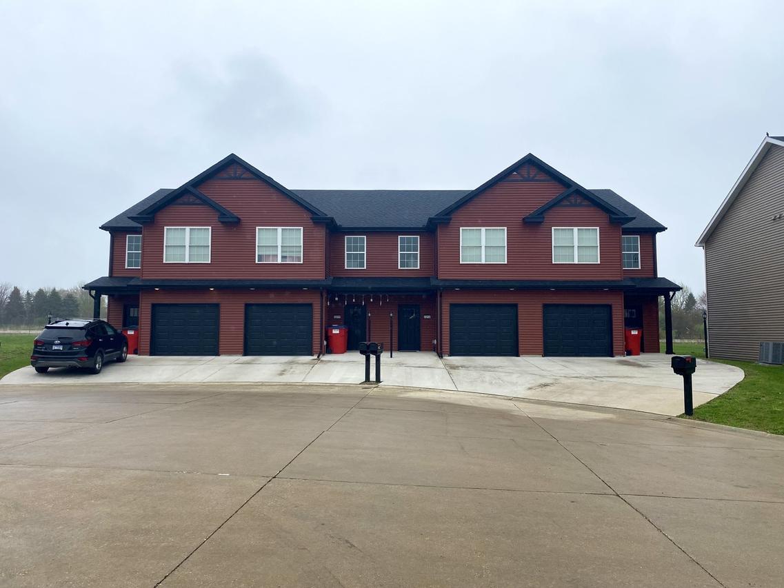 3313 Stoneway Ct., Champaign, IL 61822