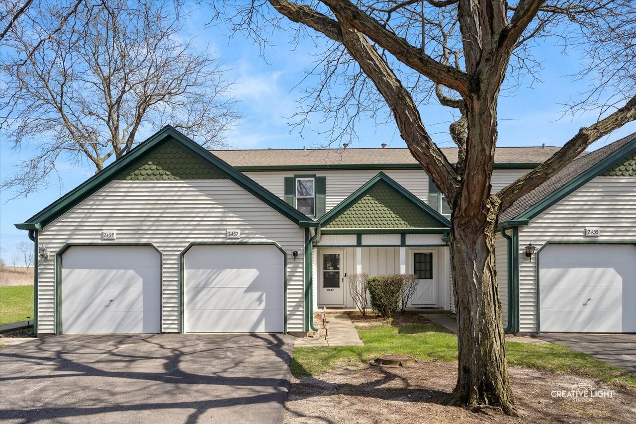 2437 Devonshire Ct., Aurora, IL 60502