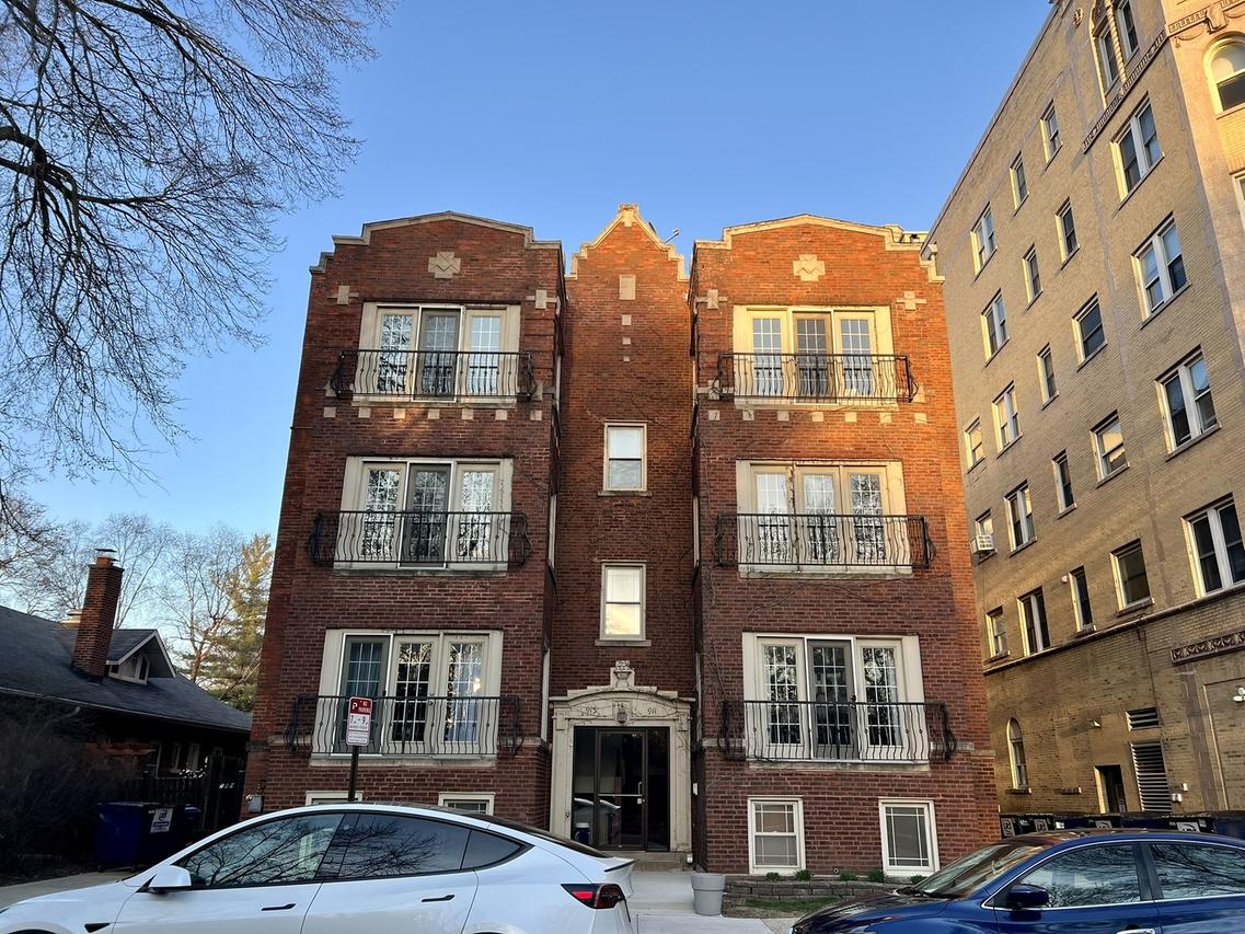 911 Maple Ave. #3N, Evanston, IL 60202