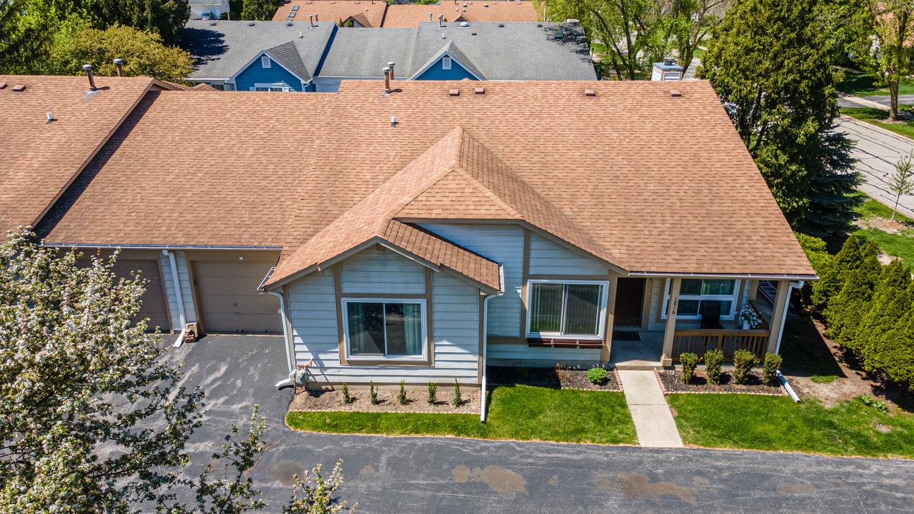 1816 Appaloosa Dr., Naperville, IL 60565
