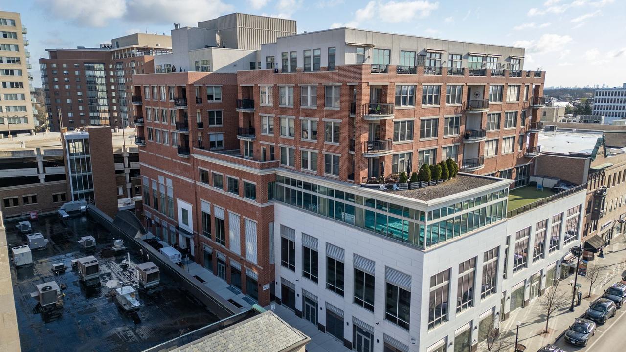 1124 Lake St. #511, Oak Park, IL 60301